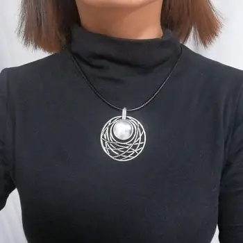 Retro Coliere pentru Femei din Piele Lanț Naturale Shell argintiu Gol Rotund Colier Pandantiv Bijuterii Accesorii Cadou 2020