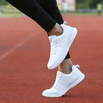 Super Lightweight Running Pantofi Casual Femei Respirabil Tesatura Tricot Alb pentru Femei Adidași în aer liber Drum Rula Femeie Pantofi Sport