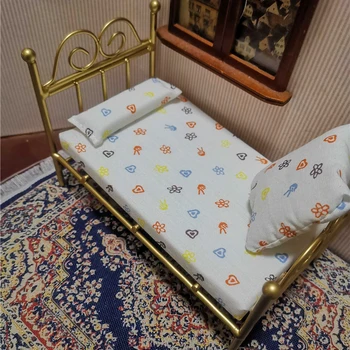 1:12 miniatură pat pentru păpuși Păpuși Fier papusa pat Mobilier jucarie copii simulare casa joc de rol jucarii de colectie cadouri