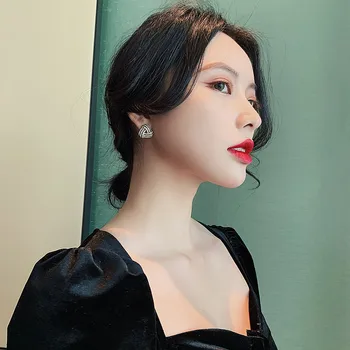 2020 nou clasic geometrice triunghi Cercei Moda coreeană bijuterii femei Sexy femei temperament petrecere Cercei